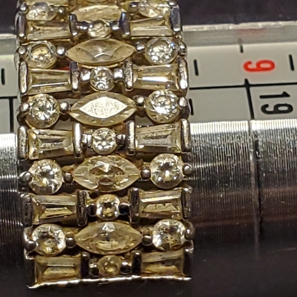 Sterling Silver and CZ Ladies Ring - Picture 7 of 8